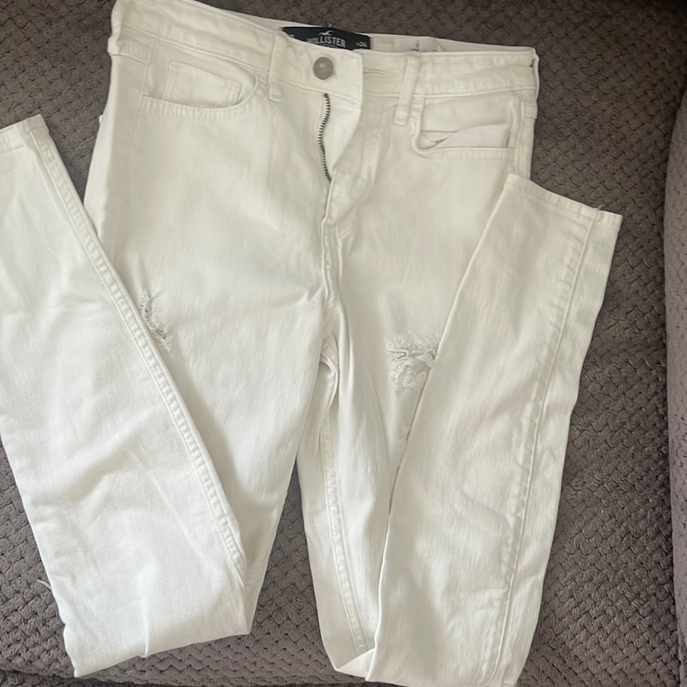 Hollister ripped skinny jeans
